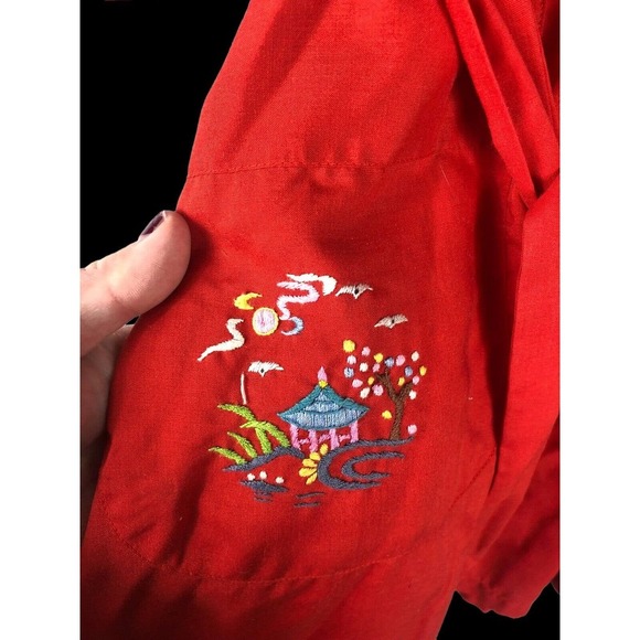 Vtg Japanese Asian Chinese Kimono Robe Medium Large Short Red Embroidered Pagoda - Picture 3 of 5